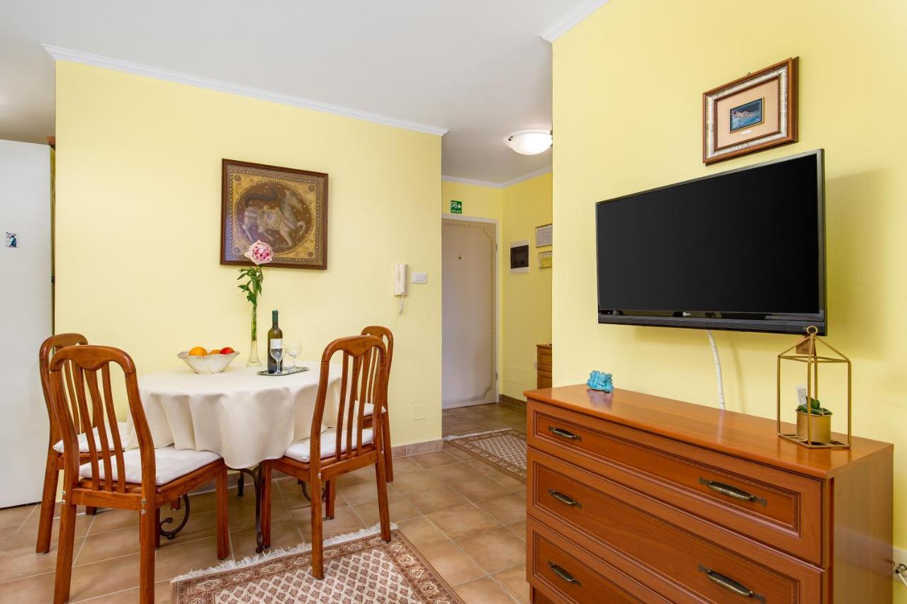 Apartments Villa Nora リエカ エクステリア 写真