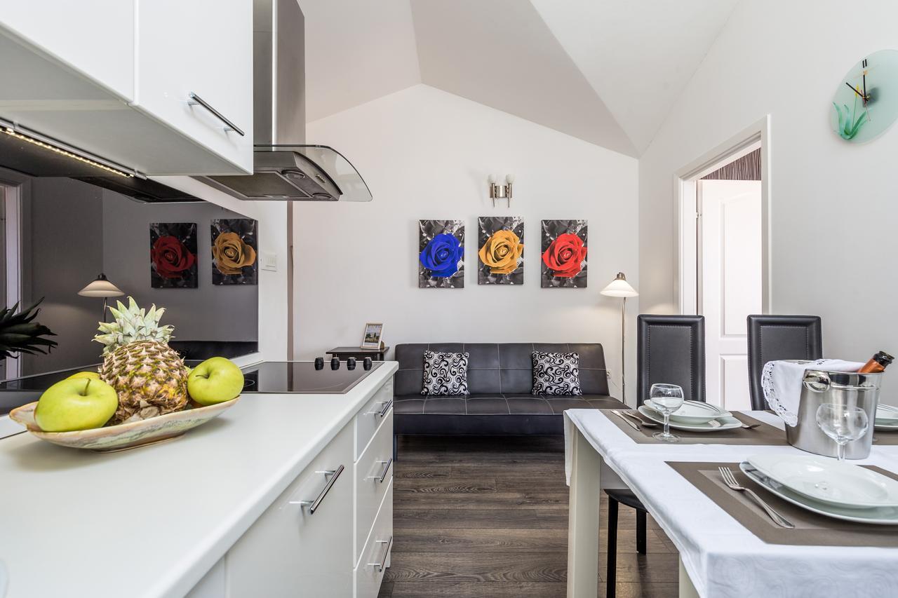 Apartments Villa Nora リエカ エクステリア 写真